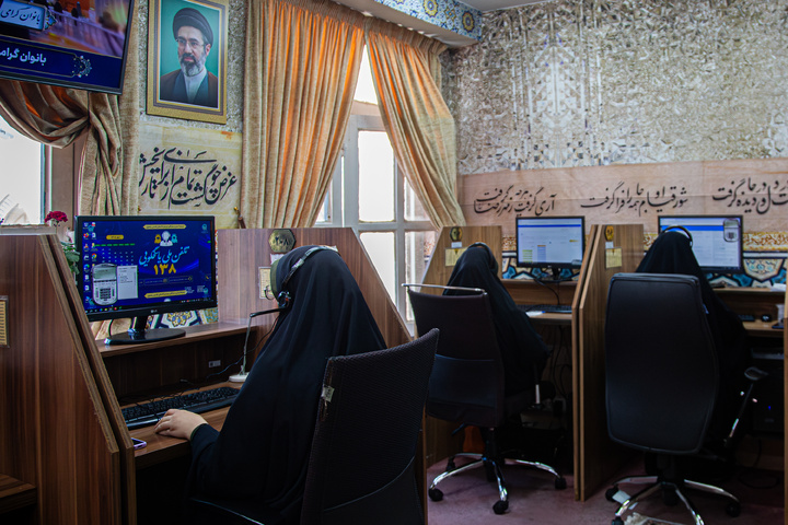 پاسخگویی تلفنی مدیرعامل مؤسسه تربیت بدنی بنیاد کرامت رضوی به مخاطبان سامانه ۱۳۸
