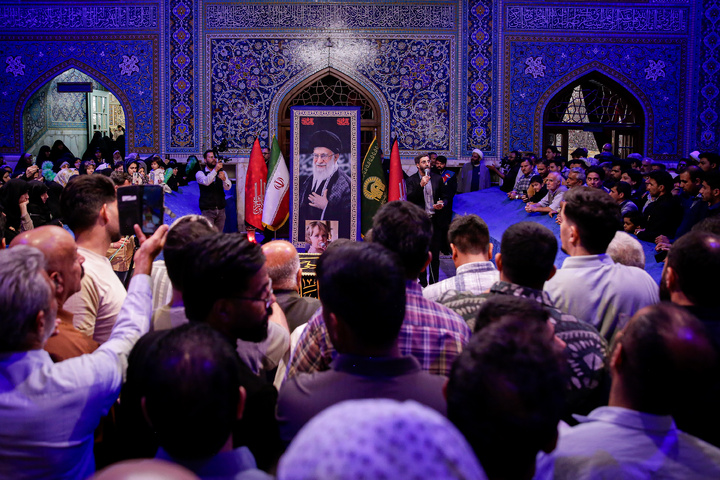 مرثیه سرایی و حماسه خوانی در جوار مزار رهبر شهید انقلاب