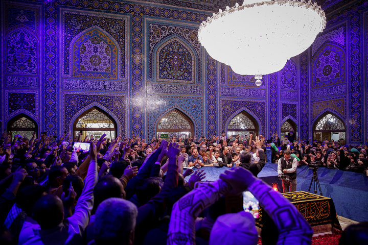 مرثیه سرایی و حماسه خوانی در جوار مزار رهبر شهید انقلاب