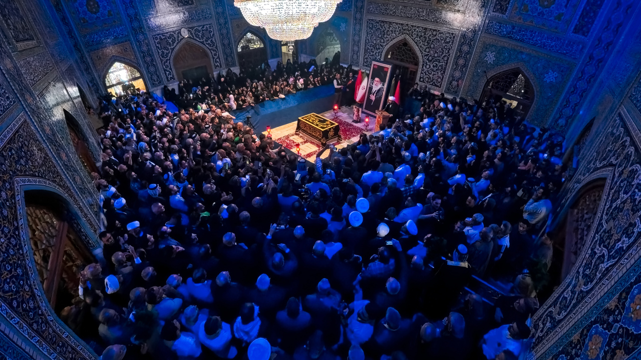Iraqi Mawkib Organizers Visit the Holy Shrine of Imam Reza (AS)