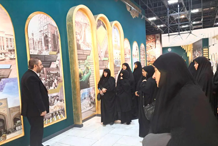 آشنایی خادمان انتظامات خواهران حرم مطهر رضوی با ابعاد نوین خدمت‌رسانی و توسعه‌ای آستان قدس رضوی
