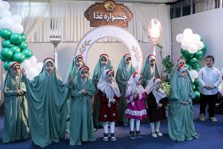تجلیل از پرستاران بیمارستان فوق‌تخصصی رضوی