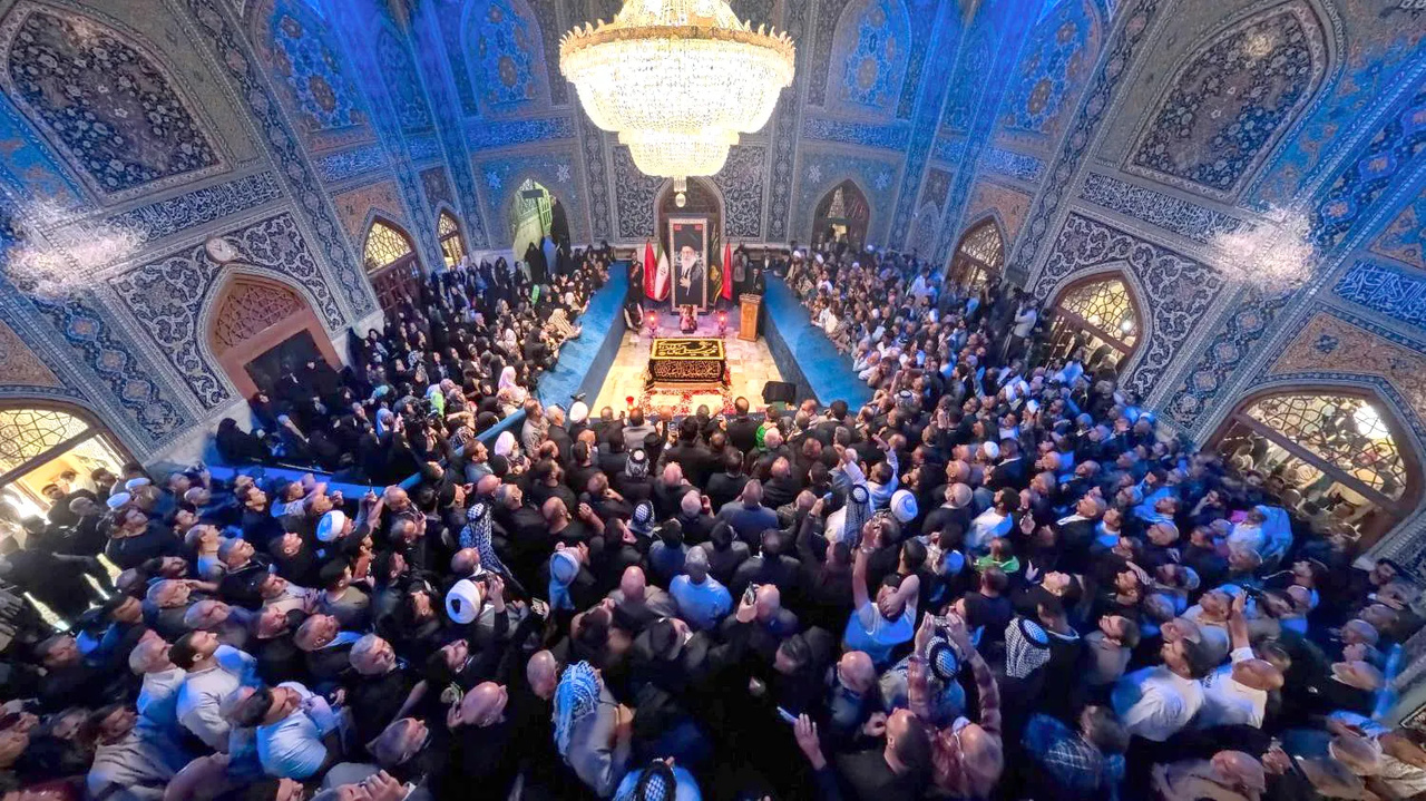 Iraqi Mukib operators voice brotherhood at Imam Reza Shrine