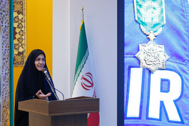 مراسم اهدای مدال به موزه آستان قدس رضوی