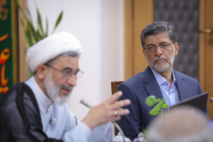 سلسله جلسات آموزشی «اخلاق خدمت» ویژه مدیران ارشد آستان قدس رضوی
