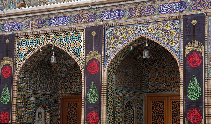 حرم بانوی کرامت سیاهپوش عزای مادر سادات شد