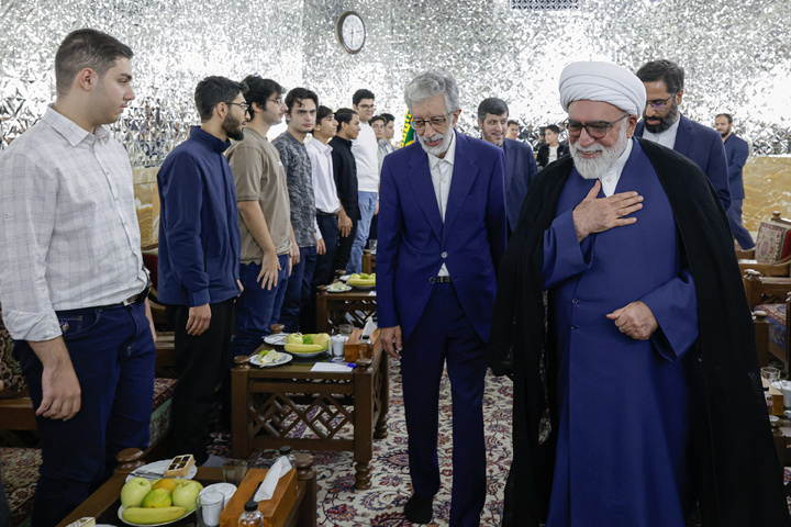 دیدار رتبه‌های برتر کنکور، نخبگان و مدال‌آوران المپیاد‌های علمی با تولیت آستان قدس رضوی