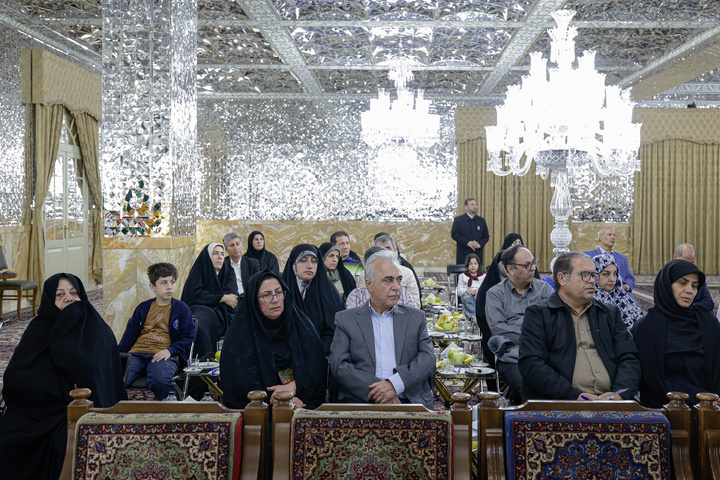 دیدار رتبه‌های برتر کنکور، نخبگان و مدال‌آوران المپیاد‌های علمی با تولیت آستان قدس رضوی