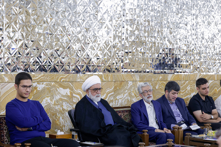 دیدار رتبه‌های برتر کنکور، نخبگان و مدال‌آوران المپیاد‌های علمی با تولیت آستان قدس رضوی