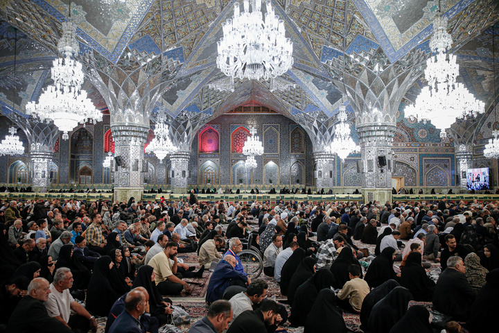 عزاداری شهادت حضرت زهرا سلام‌الله علیها در رواق امام خمینی (ره)