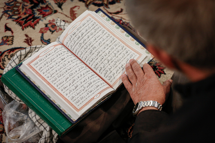 عزاداری شهادت حضرت زهرا سلام‌الله علیها در رواق امام خمینی (ره)
