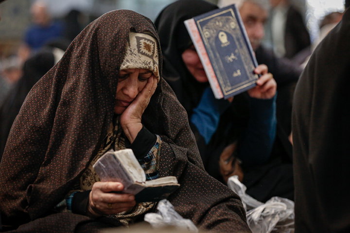 عزاداری شهادت حضرت زهرا سلام‌الله علیها در رواق امام خمینی (ره)