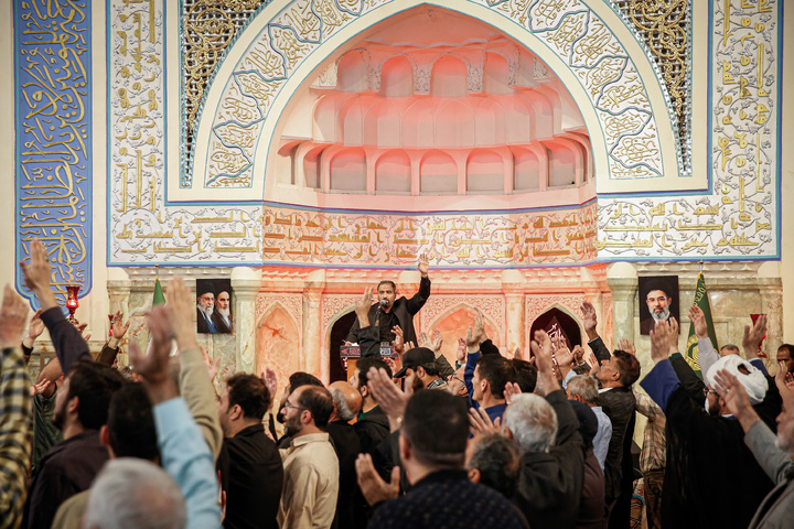 عزاداری شهادت حضرت زهرا سلام‌الله علیها در رواق امام خمینی (ره)
