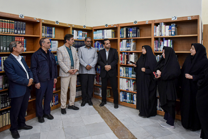 بازدید کارکنان آستان قدس رضوی از منطقه آزاد اقتصادی سرخس