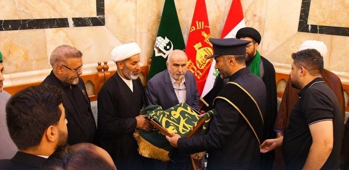 تکریم مسئولان عتبه عباسیه توسط خادمان حرم بانوی کرامت