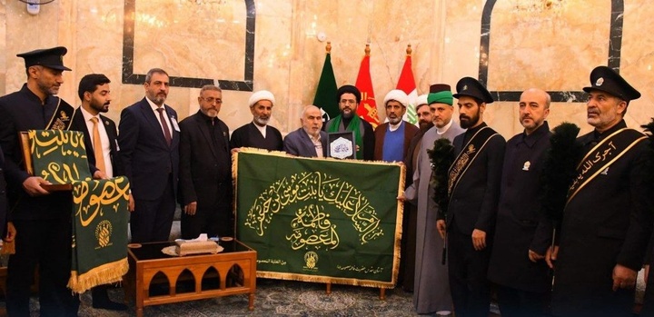 تکریم مسئولان عتبه عباسیه توسط خادمان حرم بانوی کرامت