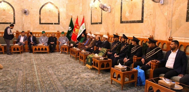 تکریم مسئولان عتبه عباسیه توسط خادمان حرم بانوی کرامت