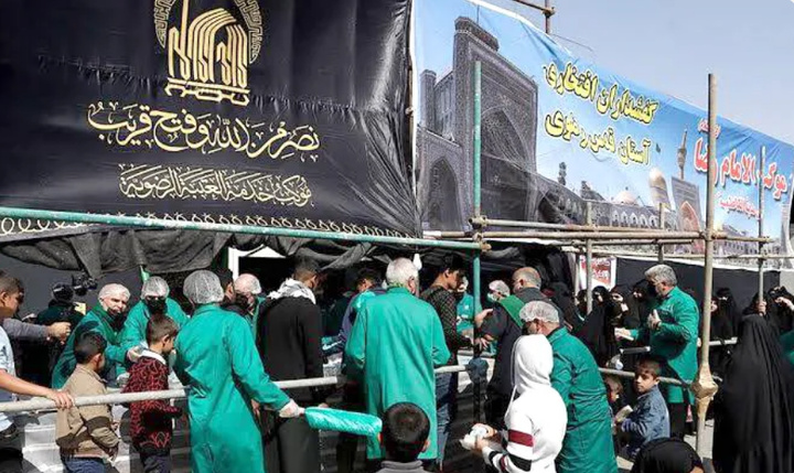 استقرار ۵ موکب خدمت‌رسان در حریم حرم مطهر رضوی هم‌زمان با ایام فاطمیه
