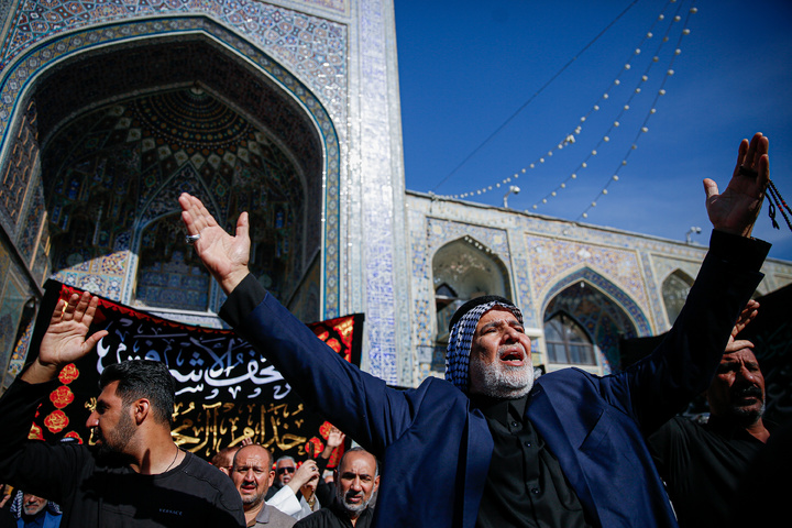 حرم مطهر رضوی در روز شهادت حضرت زهرا سلام‌الله علیها