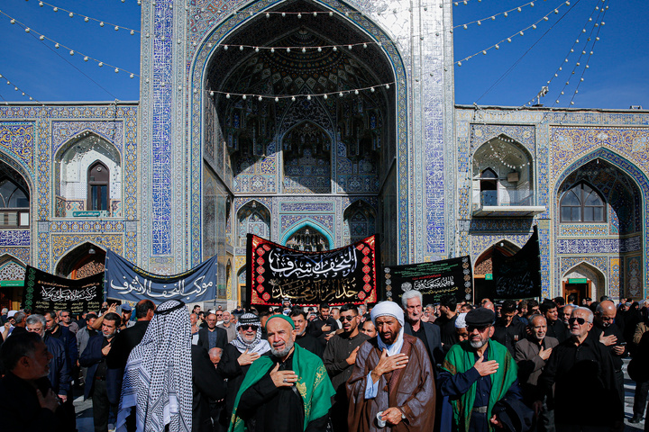 حرم مطهر رضوی در روز شهادت حضرت زهرا سلام‌الله علیها