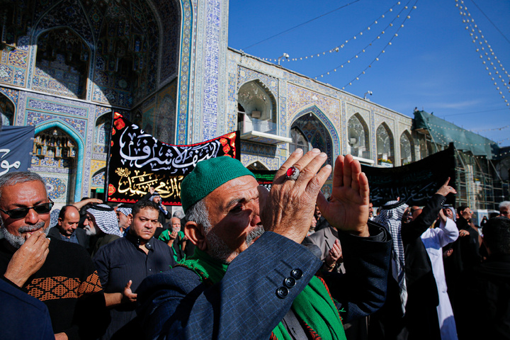حرم مطهر رضوی در روز شهادت حضرت زهرا سلام‌الله علیها