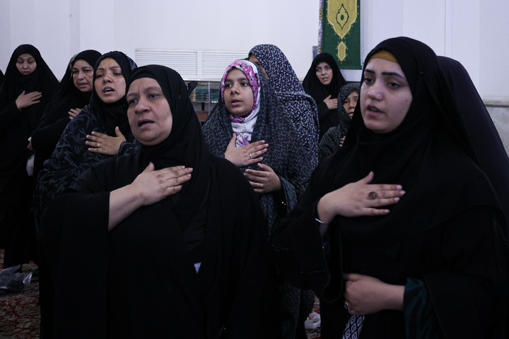 عزاداری بانوان اردوزبان در حرم مطهر رضوی