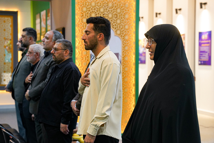 مراسم اهدای مدال به موزه آستان قدس رضوی