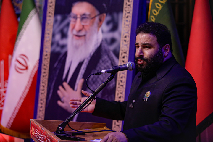 مرثیه سرایی و حماسه خوانی در جوار مزار رهبر شهید انقلاب