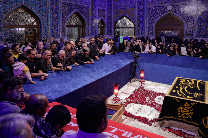 مرثیه سرایی و حماسه خوانی در جوار مزار رهبر شهید انقلاب
