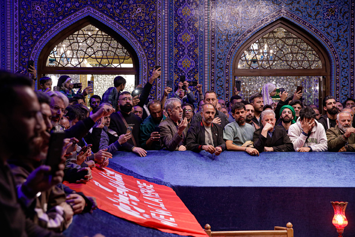 مرثیه سرایی و حماسه خوانی در جوار مزار رهبر شهید انقلاب