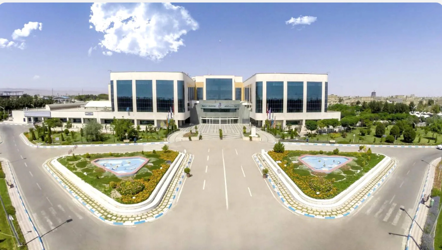 From Specialized Medical Care to Welcoming Health Pilgrims