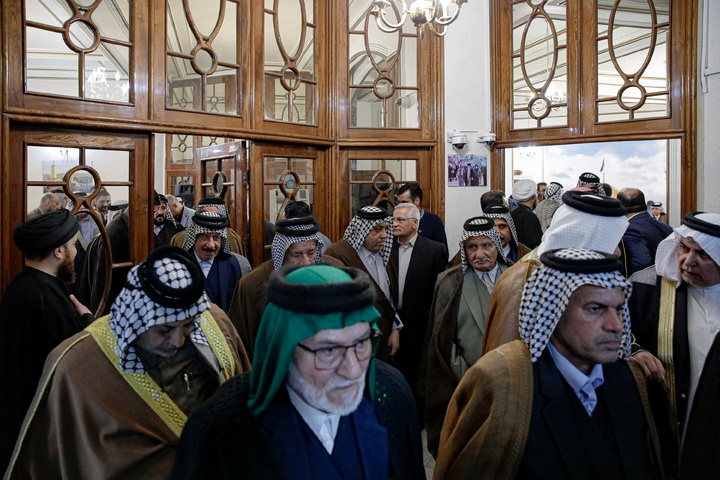 استقبال از شیوخ عشایر عراق در فرودگاه شهید هاشمی‌نژاد مشهد-۲