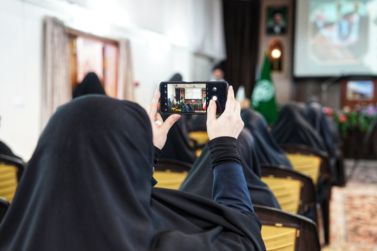 همایش «هم افق با ولی» در آستان مقدس حضرت معصومه(س) برگزار شد + تصاویر