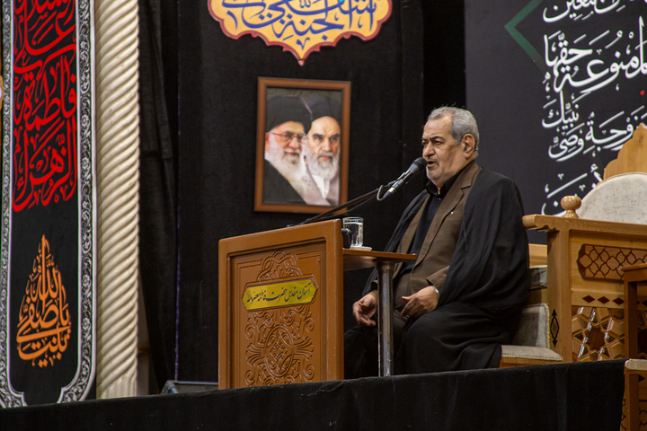 عزاداری زائران حرم مطهر بانوی کرامت در شب زیارتی اباعبدالله الحسین(ع)