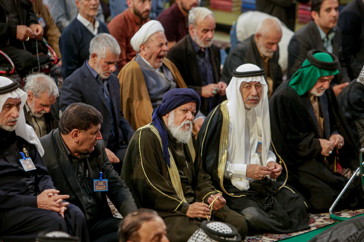 حضور شیوخ و سران غیور عشایر عراق و خوزستان در نماز جمعه مشهد مقدس