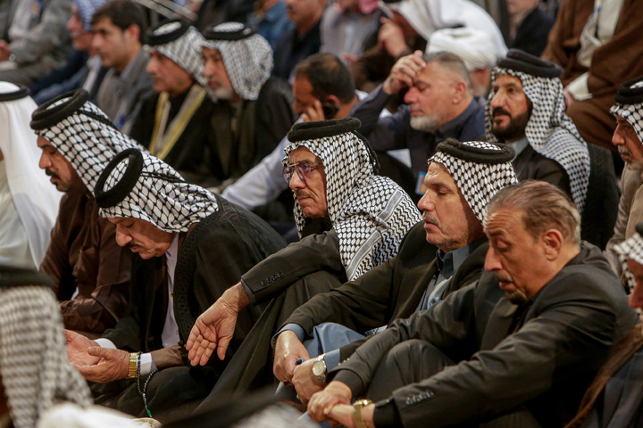 حضور شیوخ و سران غیور عشایر عراق و خوزستان در نماز جمعه مشهد مقدس