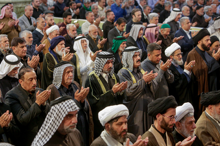 حضور شیوخ و سران غیور عشایر عراق و خوزستان در نماز جمعه مشهد مقدس