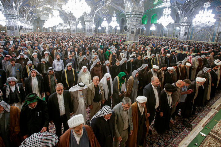 حضور شیوخ و سران غیور عشایر عراق و خوزستان در نماز جمعه مشهد مقدس