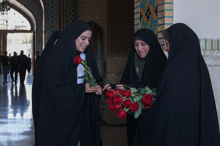 آیین روپوش سفید و سوگند پزشکی دانش‌آموختگان دانشگاه علوم پزشکی شیراز
