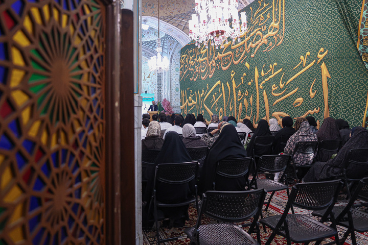 آیین روپوش سفید و سوگند پزشکی دانش‌آموختگان دانشگاه علوم پزشکی شیراز